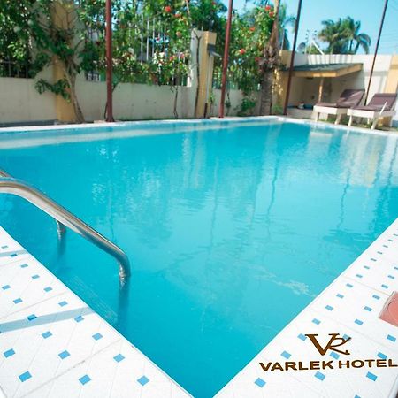 Varlek Hotel 다르에스살람 외부 사진